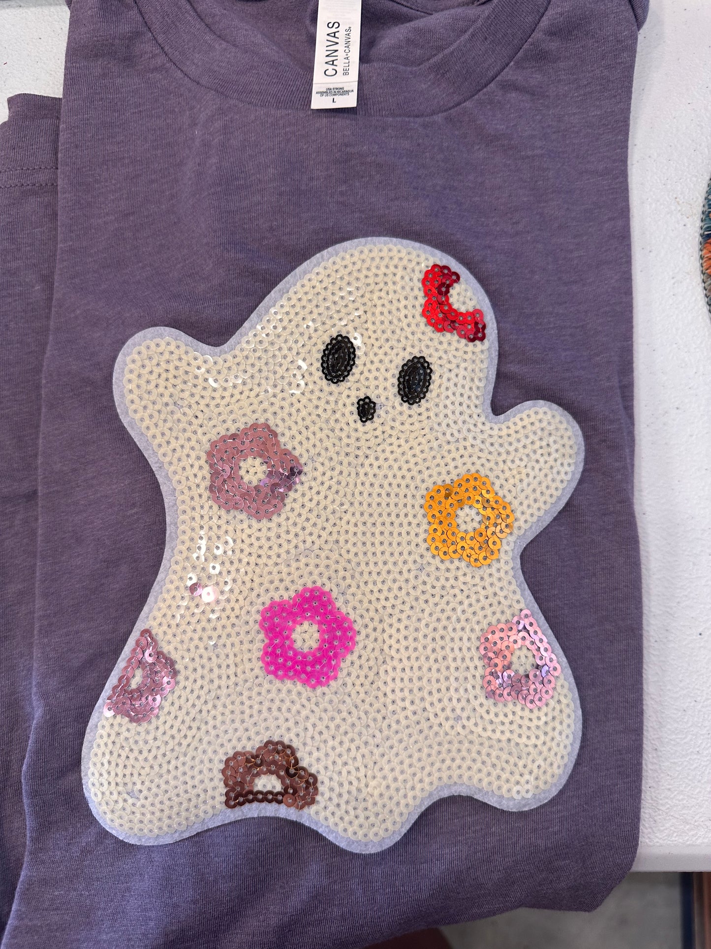 Adorable Flower ghost sequin patch READY TO PRESS