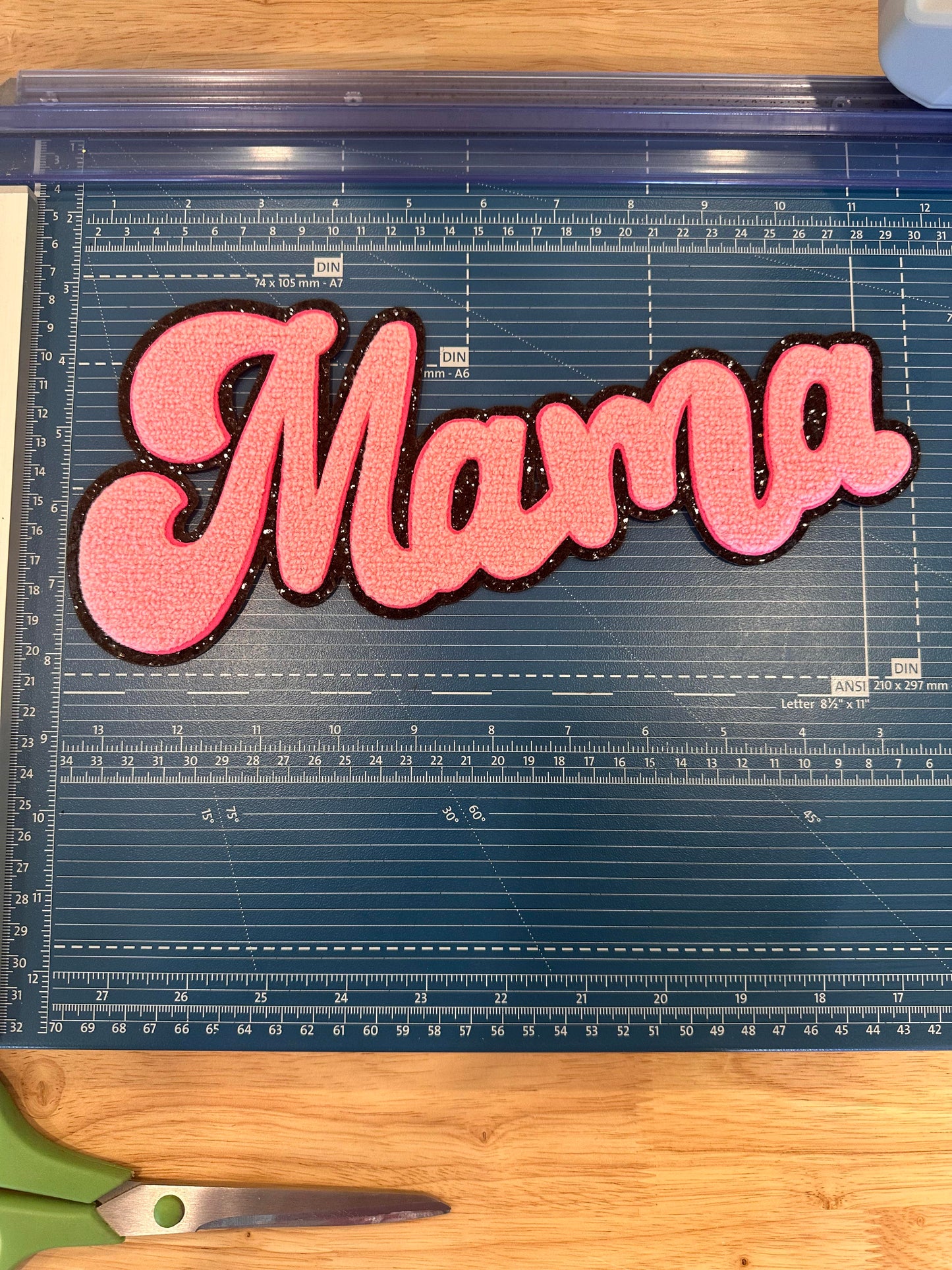 P10 MAMA pink and black patch READY TO PRESS