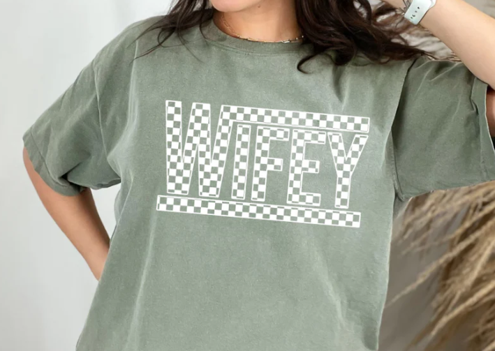 SS91 Wifey Checkered Screen Print